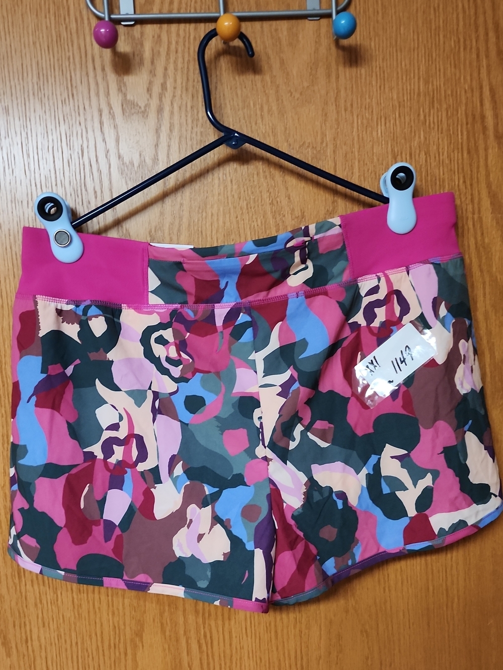 Reebok Women’s Pink Multi-Color Athletic Shorts XXL number 1149
